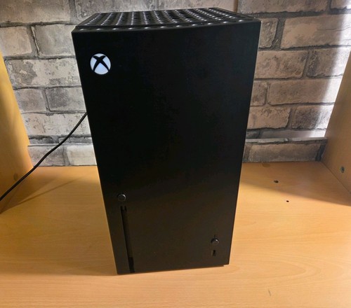 Xbox series mini fridge - mini,